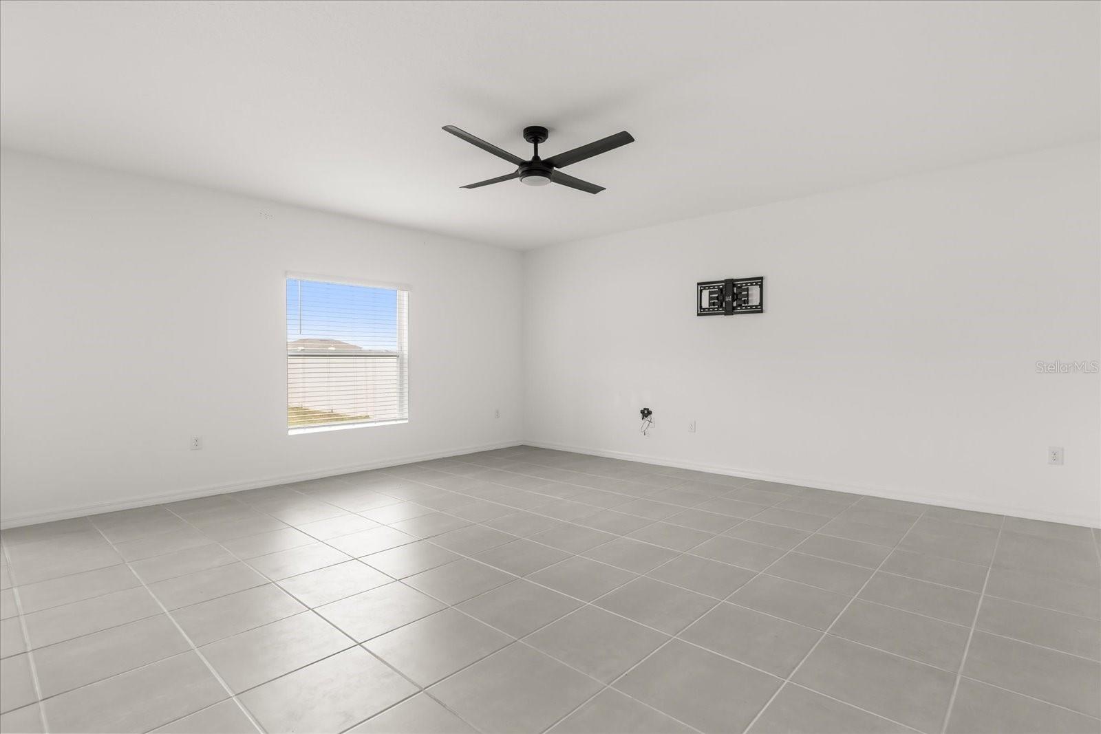 Image 8 of 43 For 1138 Calico Pointe Circle