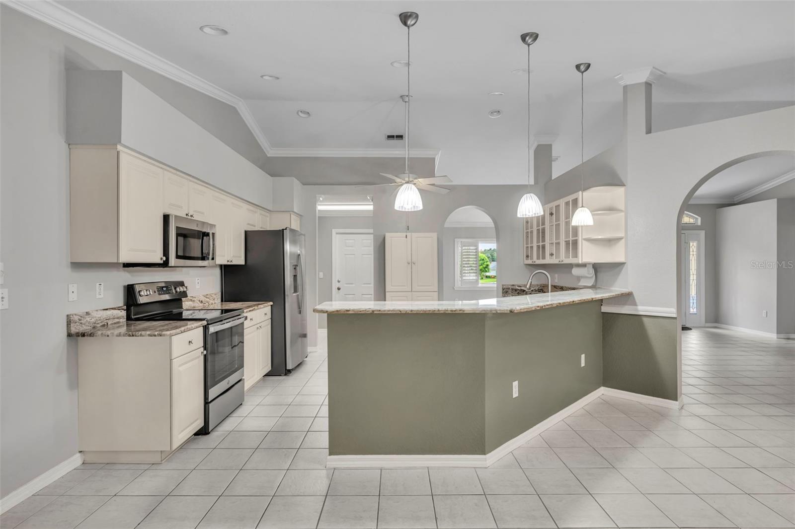 Image 19 of 57 For 9025 136th Loop