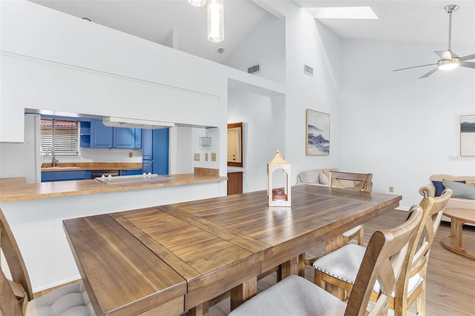 Image 11 of 63 For 401 Clusterwood Drive