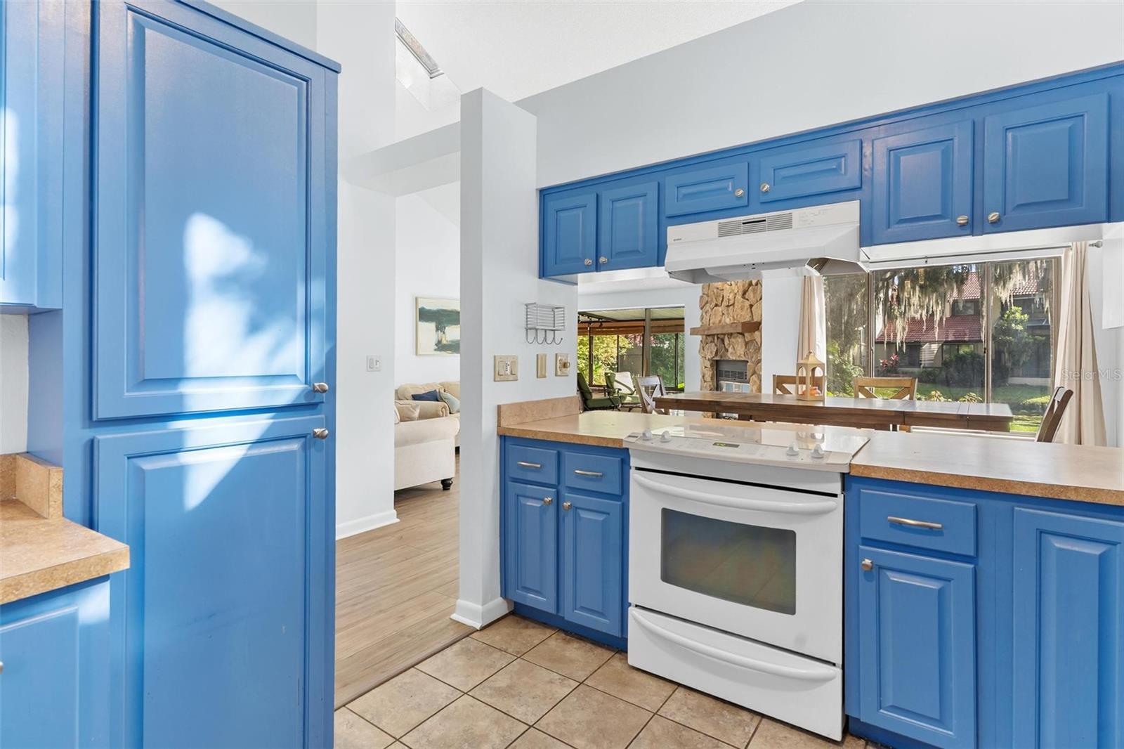 Image 12 of 63 For 401 Clusterwood Drive