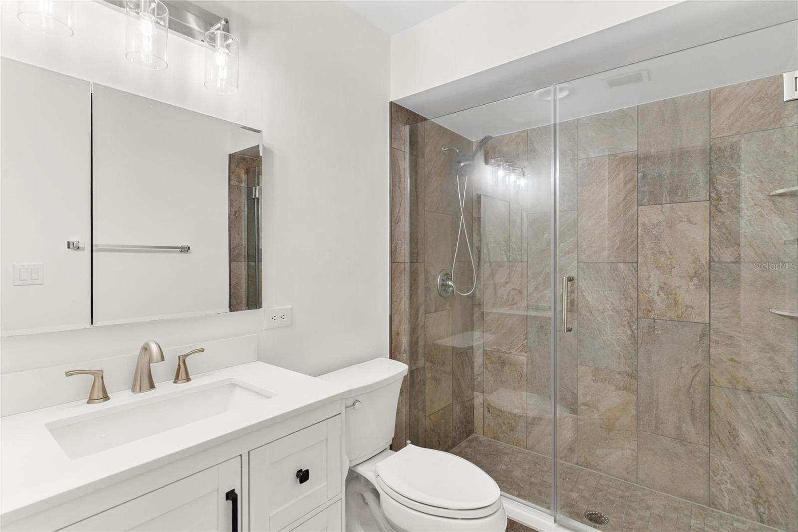 Image 18 of 63 For 401 Clusterwood Drive