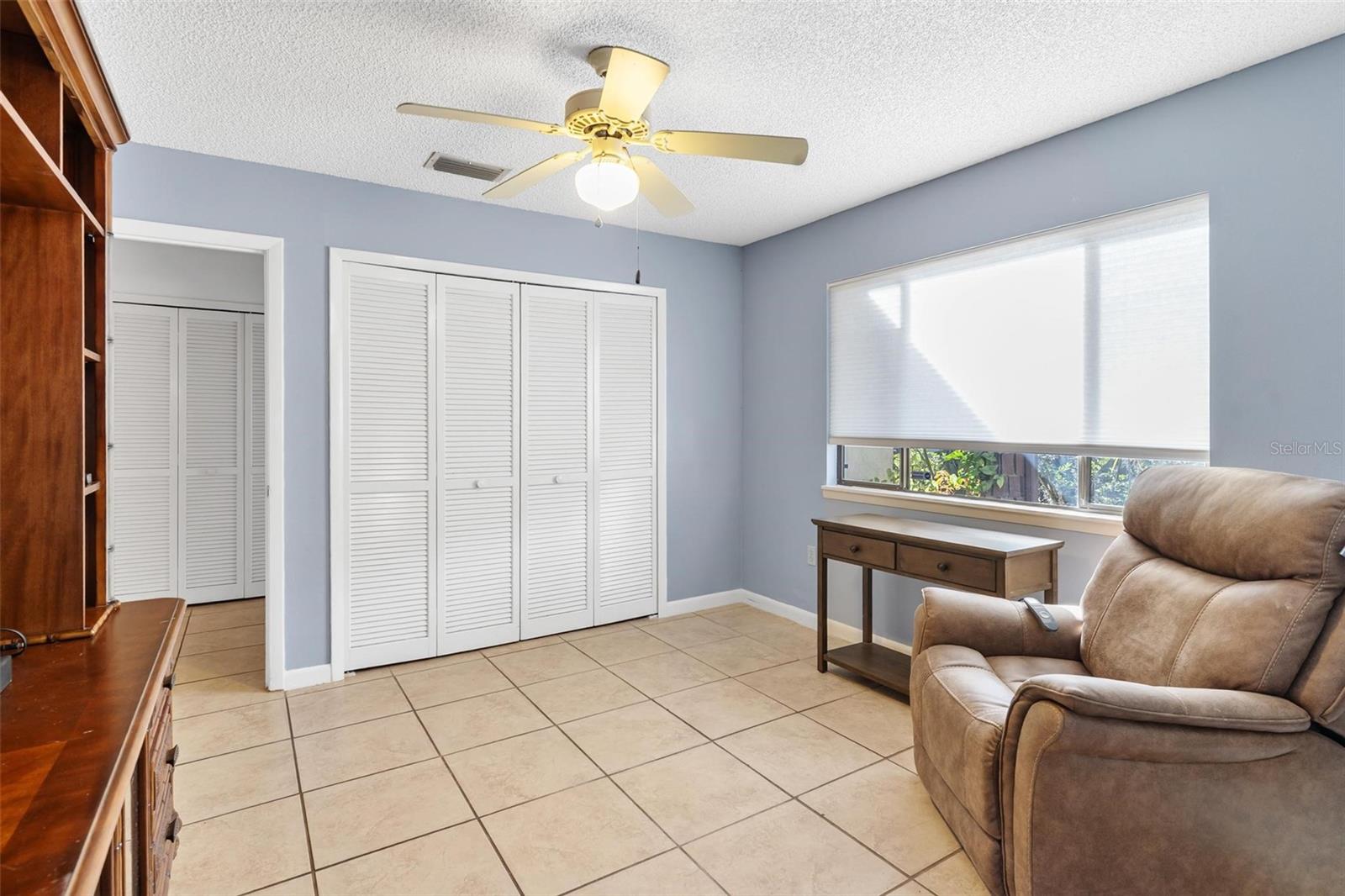 Image 21 of 63 For 401 Clusterwood Drive