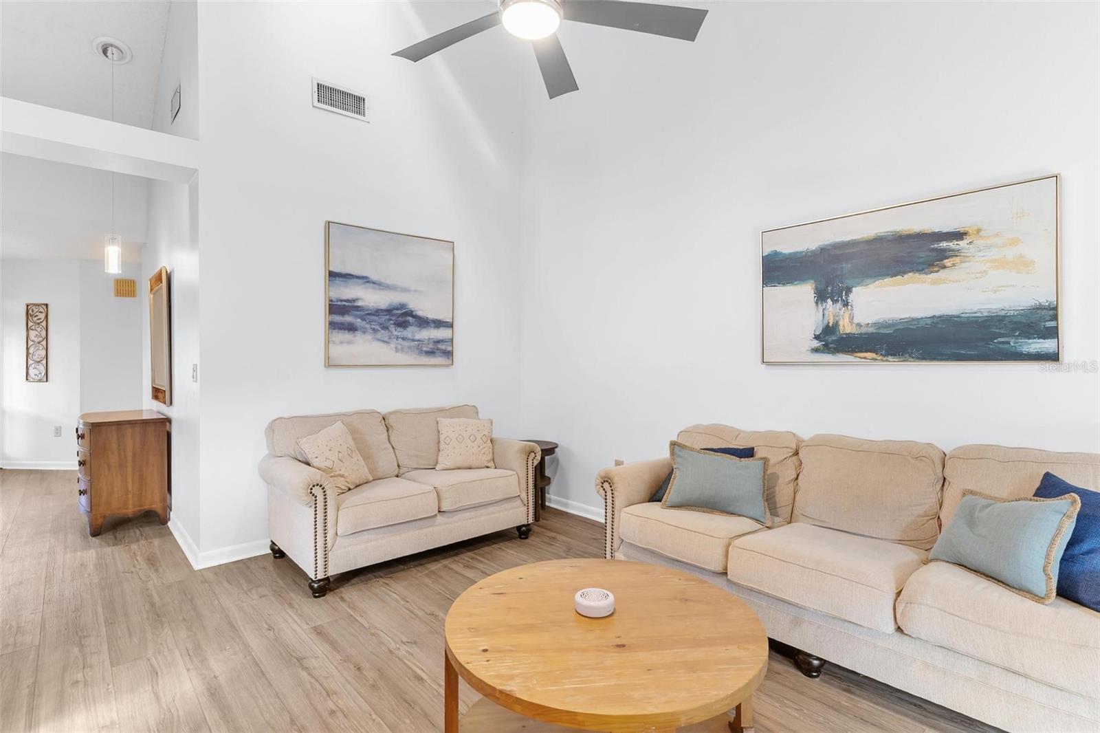 Image 8 of 63 For 401 Clusterwood Drive