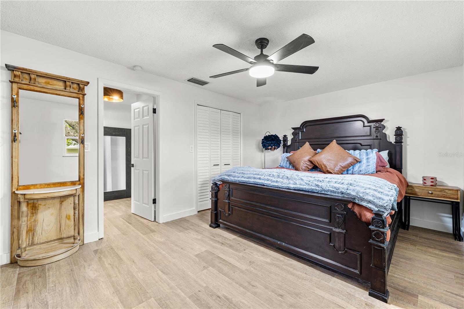 Image 22 of 35 For 2031 Scotland Drive