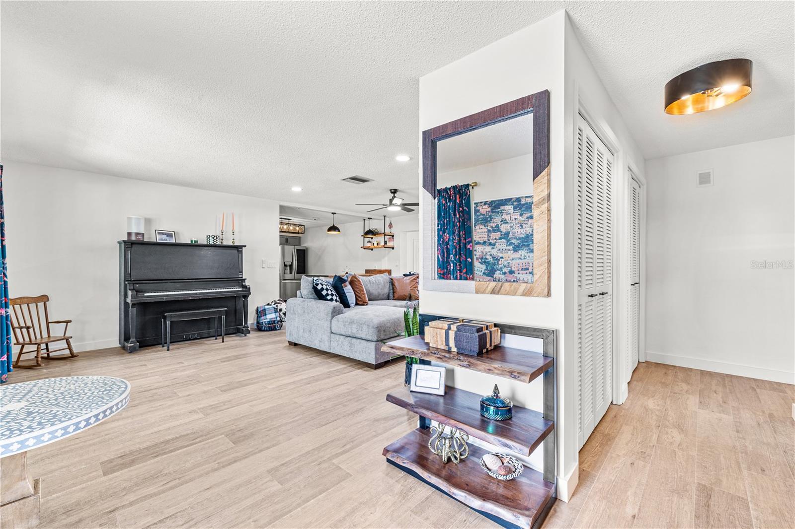 Image 3 of 35 For 2031 Scotland Drive