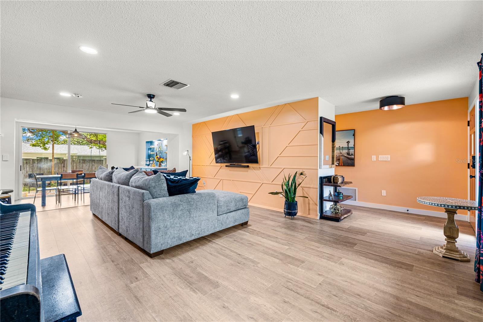 Image 5 of 35 For 2031 Scotland Drive