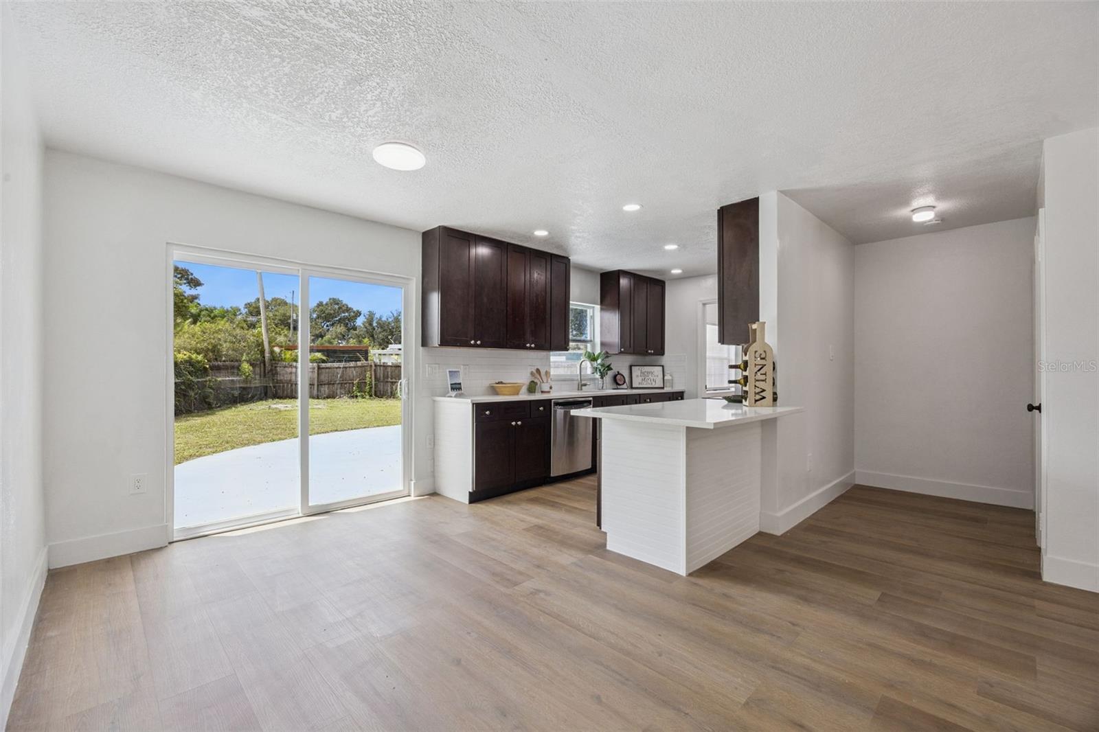 Image 18 of 54 For 1200 Romano Avenue