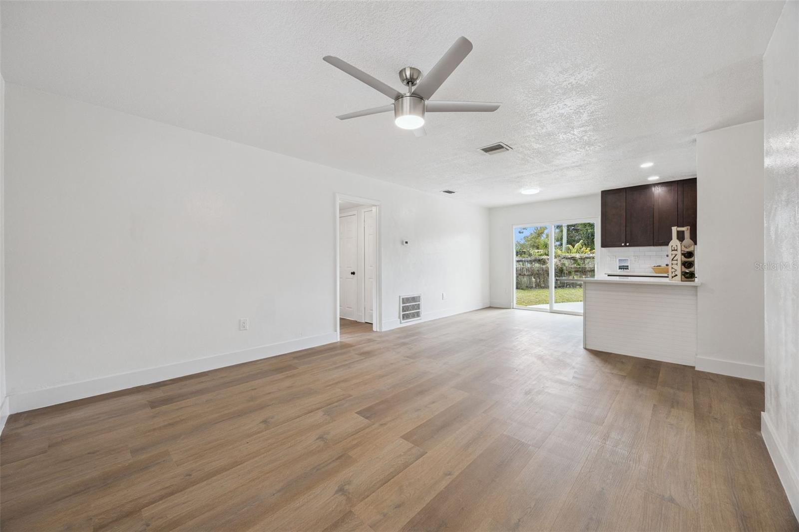 Image 19 of 54 For 1200 Romano Avenue