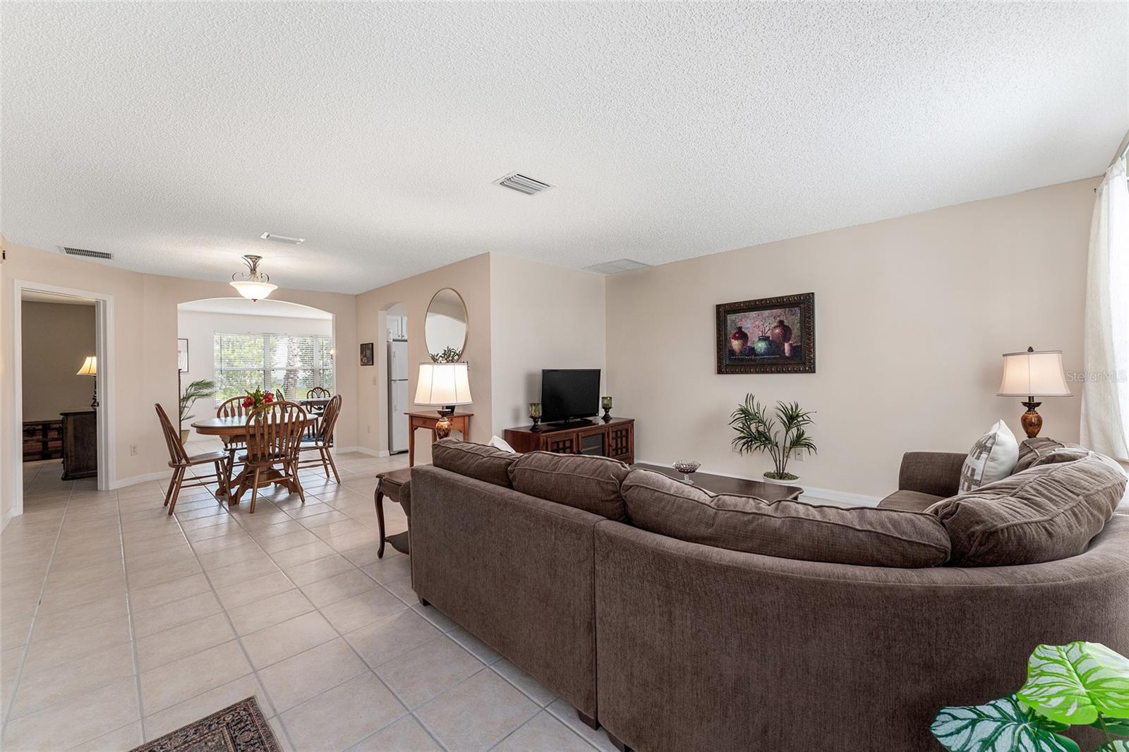 Image 6 of 31 For 9511 168th Elderberry Place