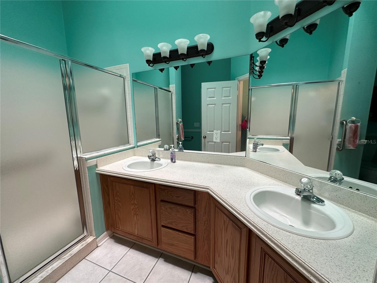 Image 11 of 19 For 5503 Zinnia Street