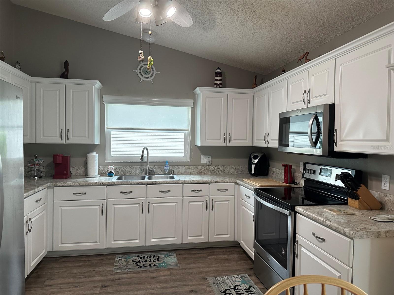 Image 5 of 19 For 5503 Zinnia Street