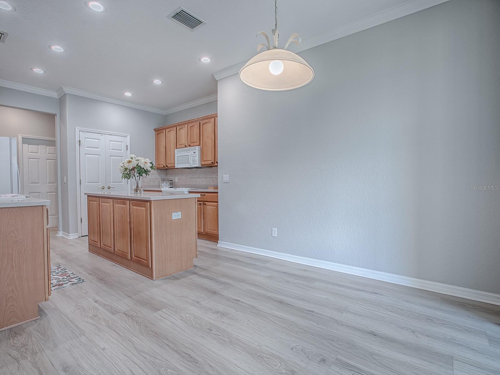 Image 15 of 59 For 11759 91st Circle