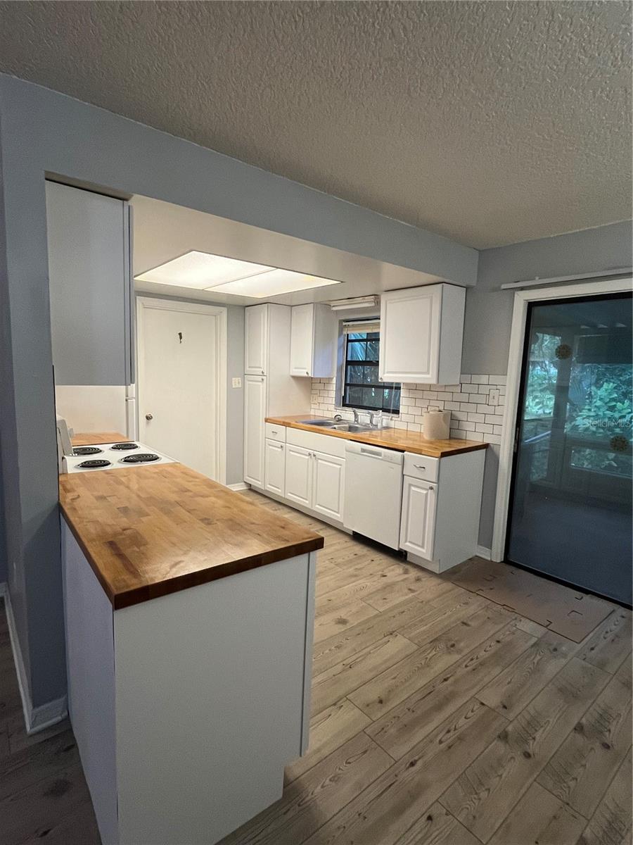Image 7 of 22 For 1512 1st Avenue
