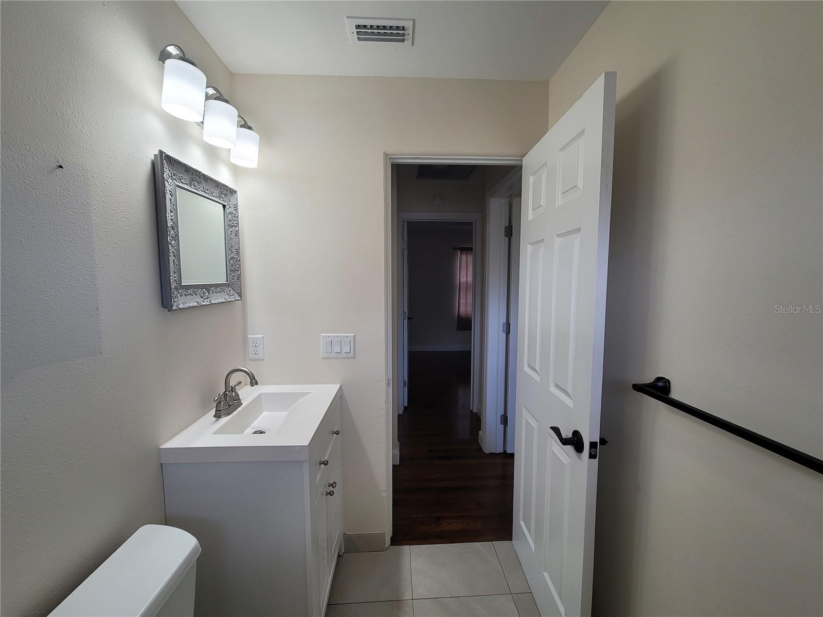 Image 11 of 20 For 945 Marion Drive