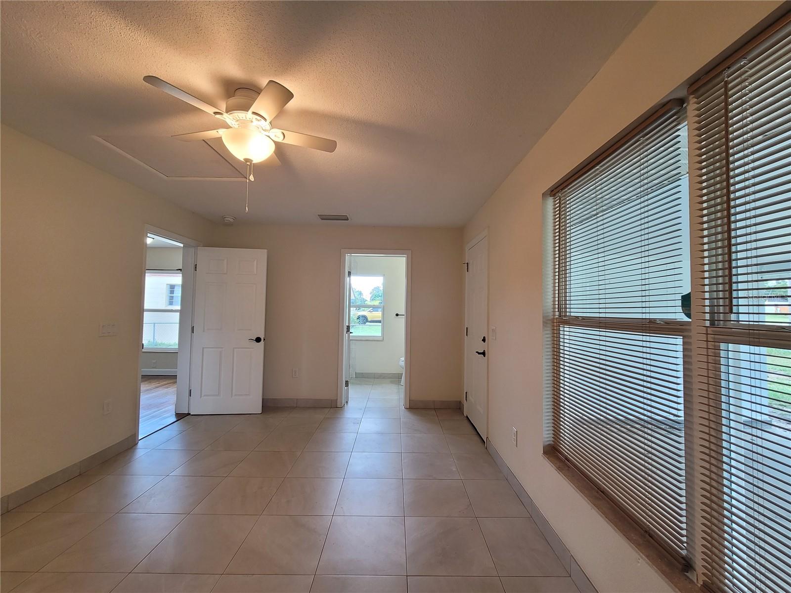 Image 15 of 20 For 945 Marion Drive