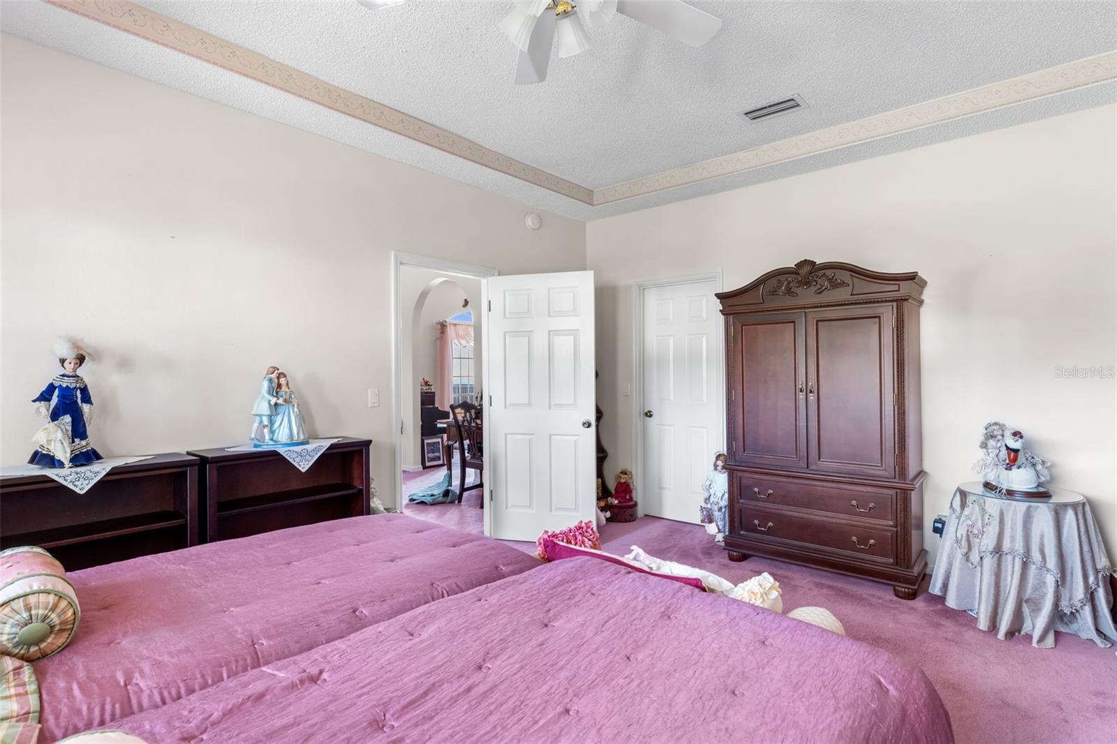 Image 14 of 68 For 5619 Prince Andrew Court