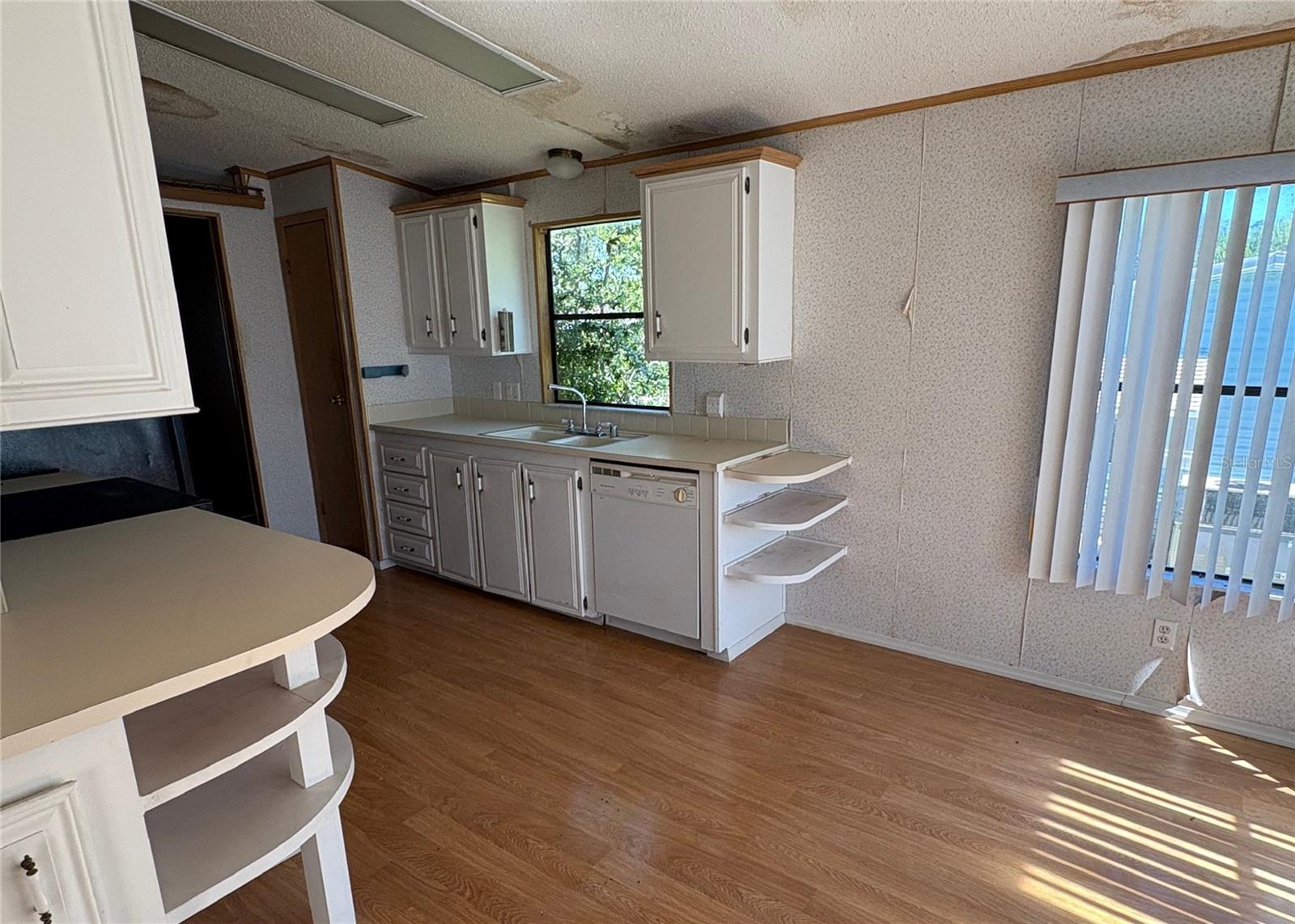 Image 2 of 4 For 25034 Betton Hill