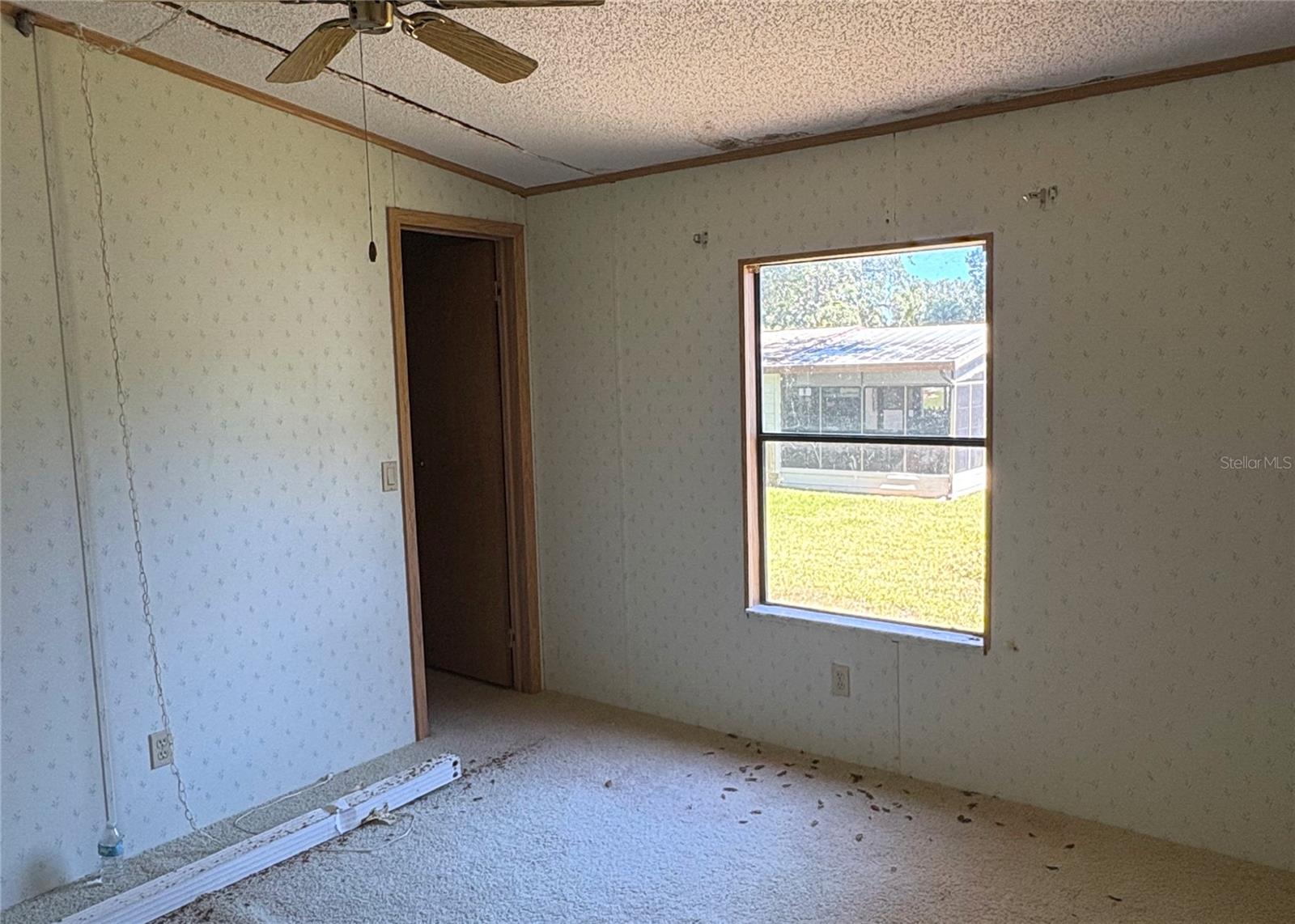 Image 4 of 4 For 25034 Betton Hill