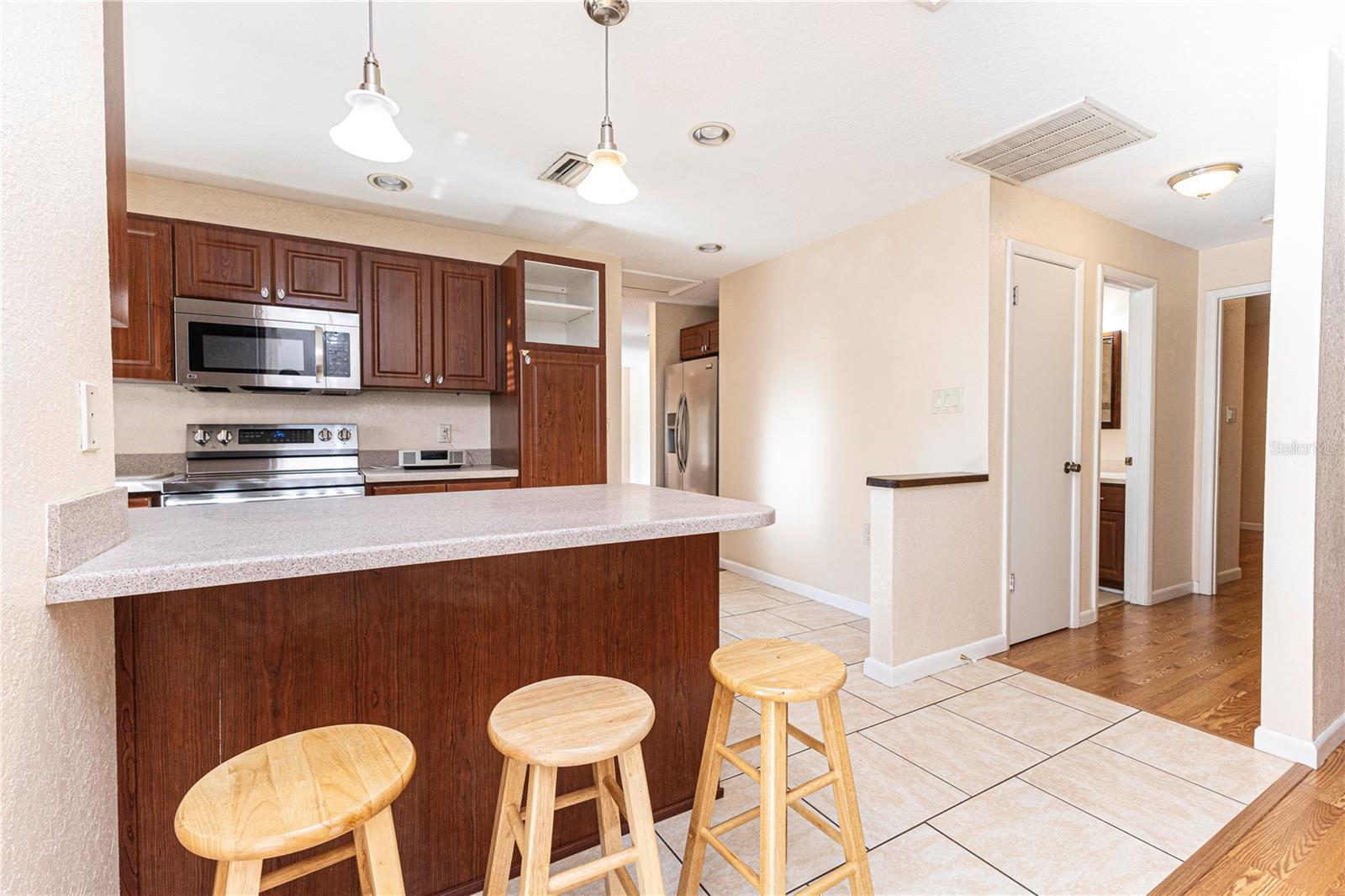 Image 10 of 32 For 845 Cr 467  