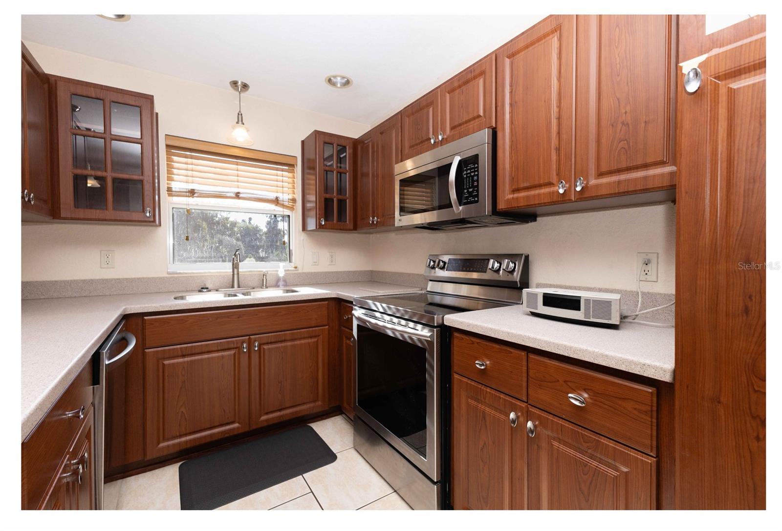 Image 9 of 32 For 845 Cr 467  