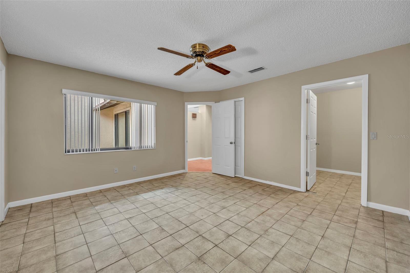 Image 23 of 68 For 603 Waterwood Drive