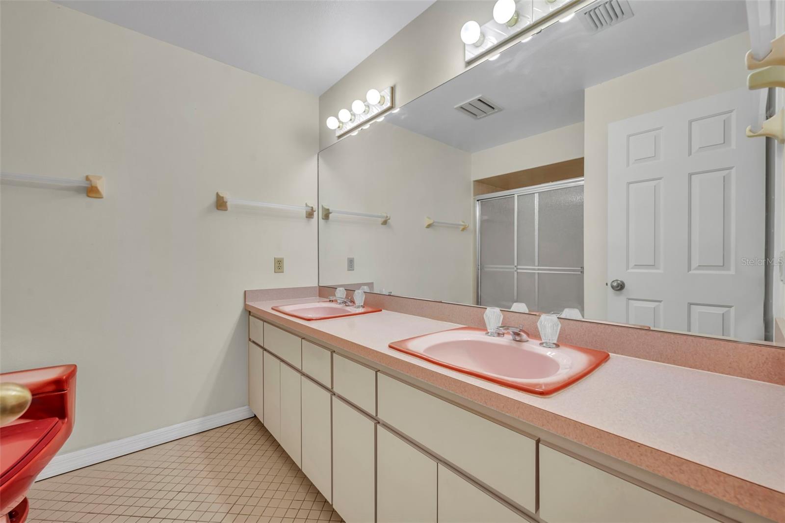 Image 29 of 68 For 603 Waterwood Drive