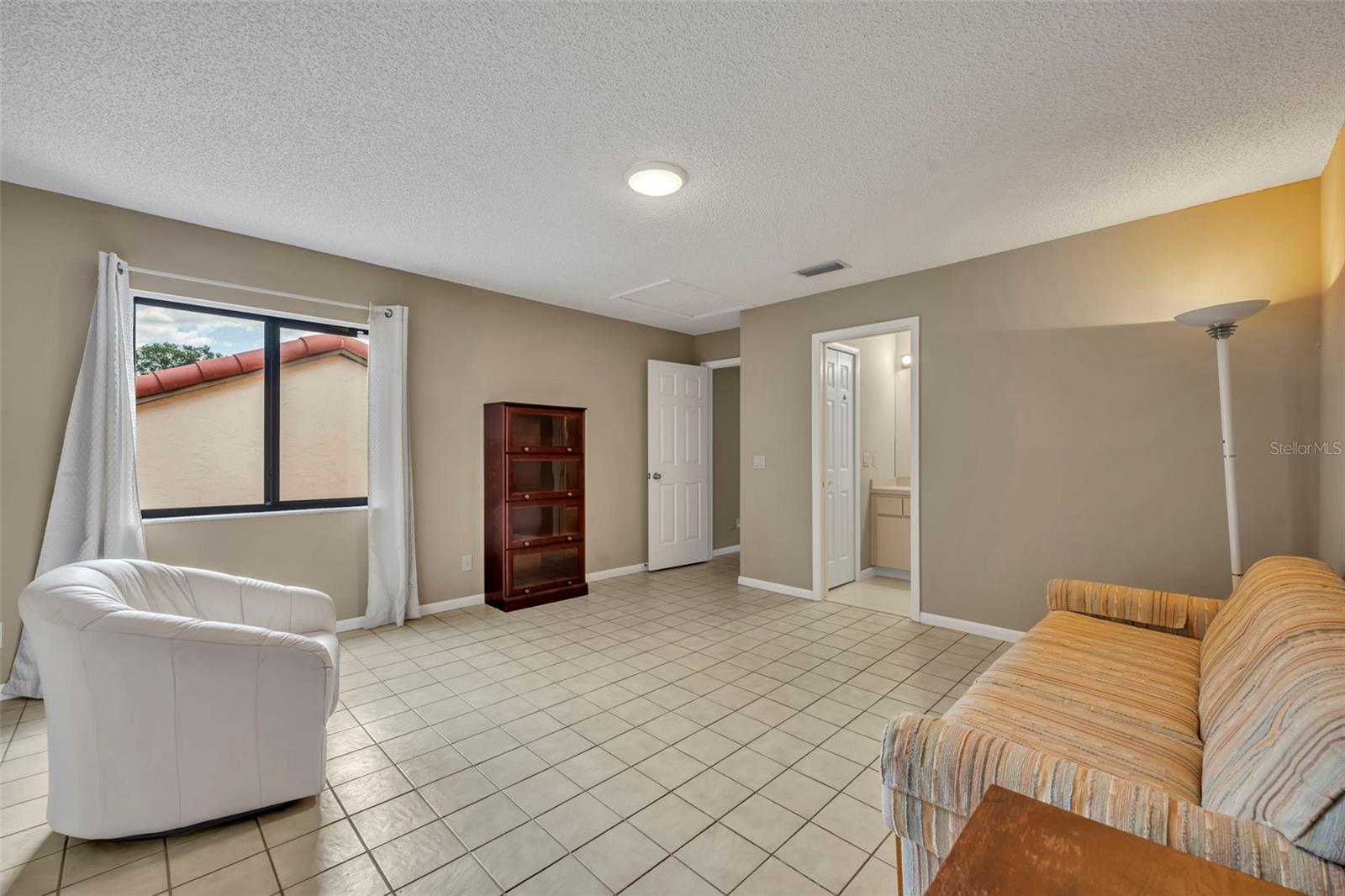 Image 32 of 68 For 603 Waterwood Drive