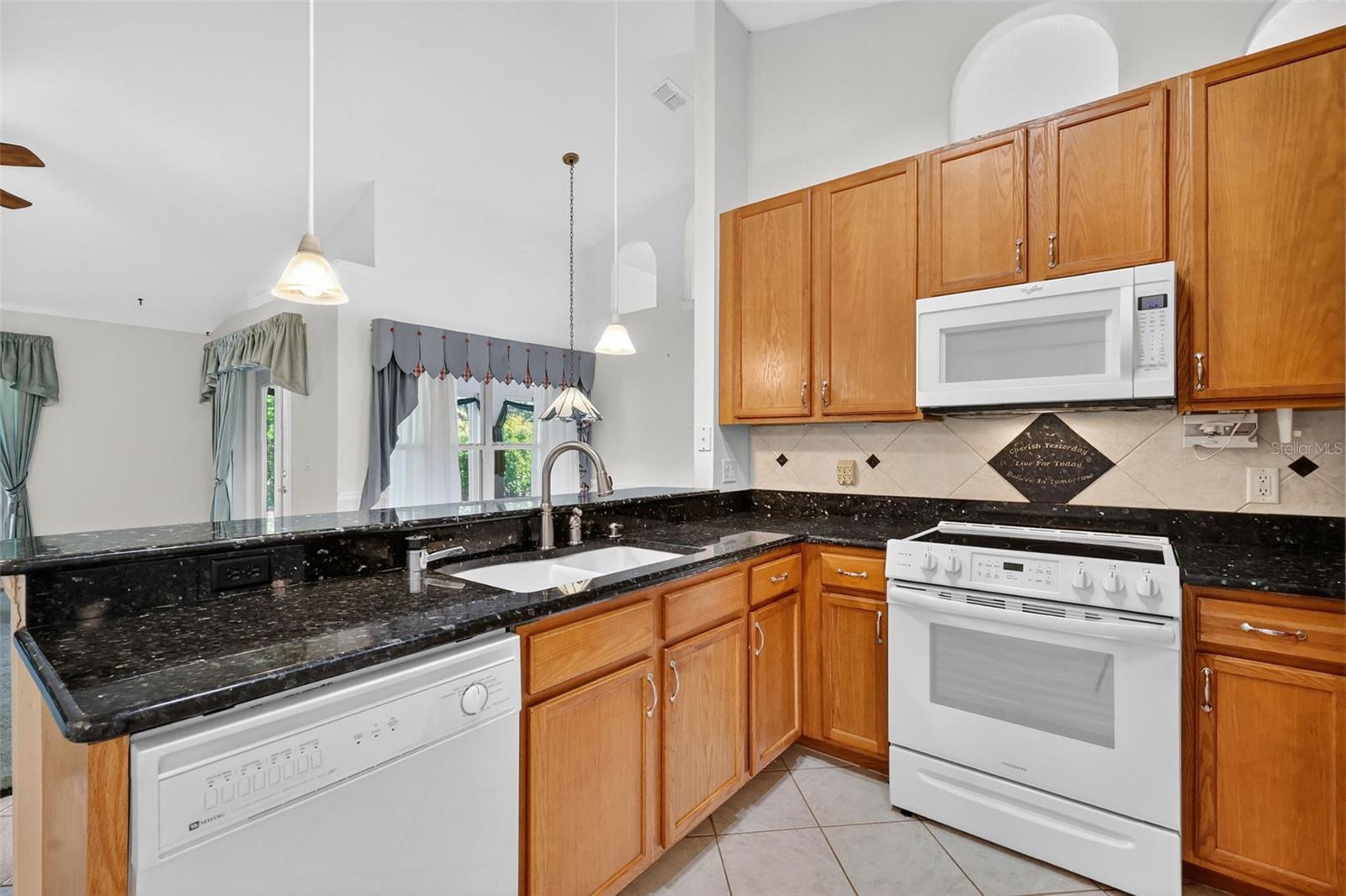 Image 12 of 39 For 2993 Beaumont Lane