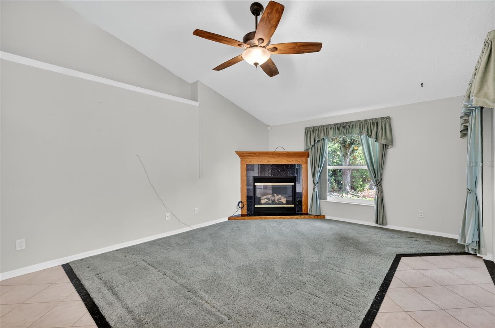 Image 16 of 39 For 2993 Beaumont Lane