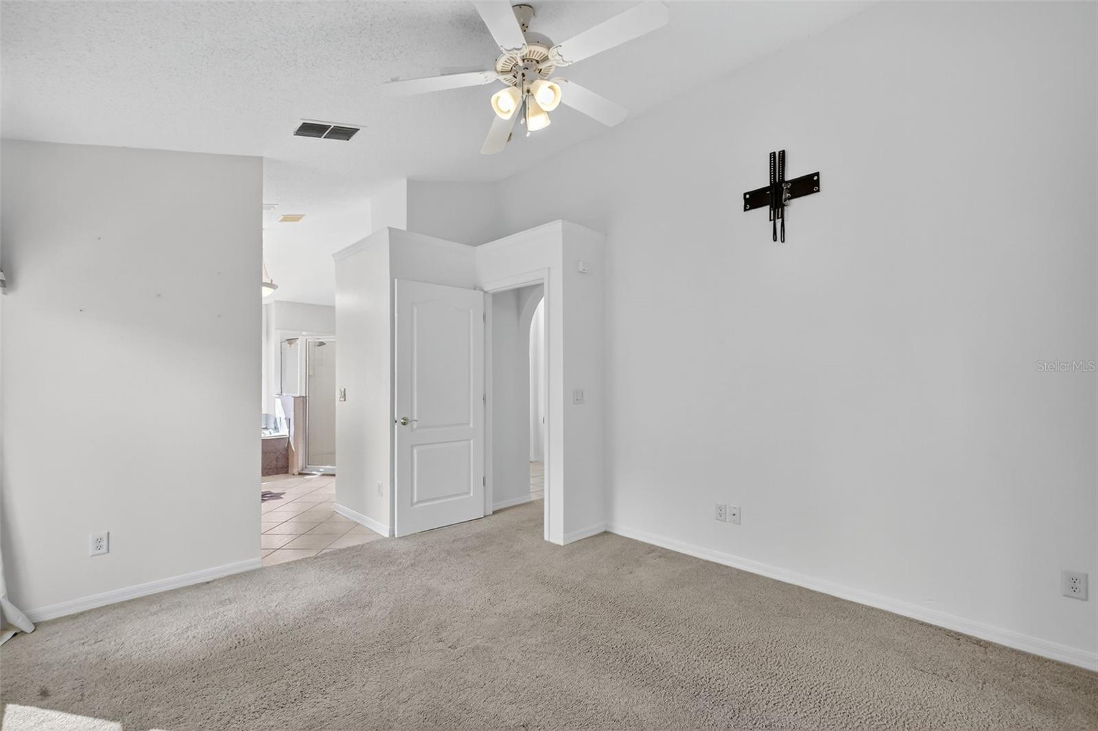 Image 19 of 39 For 2993 Beaumont Lane