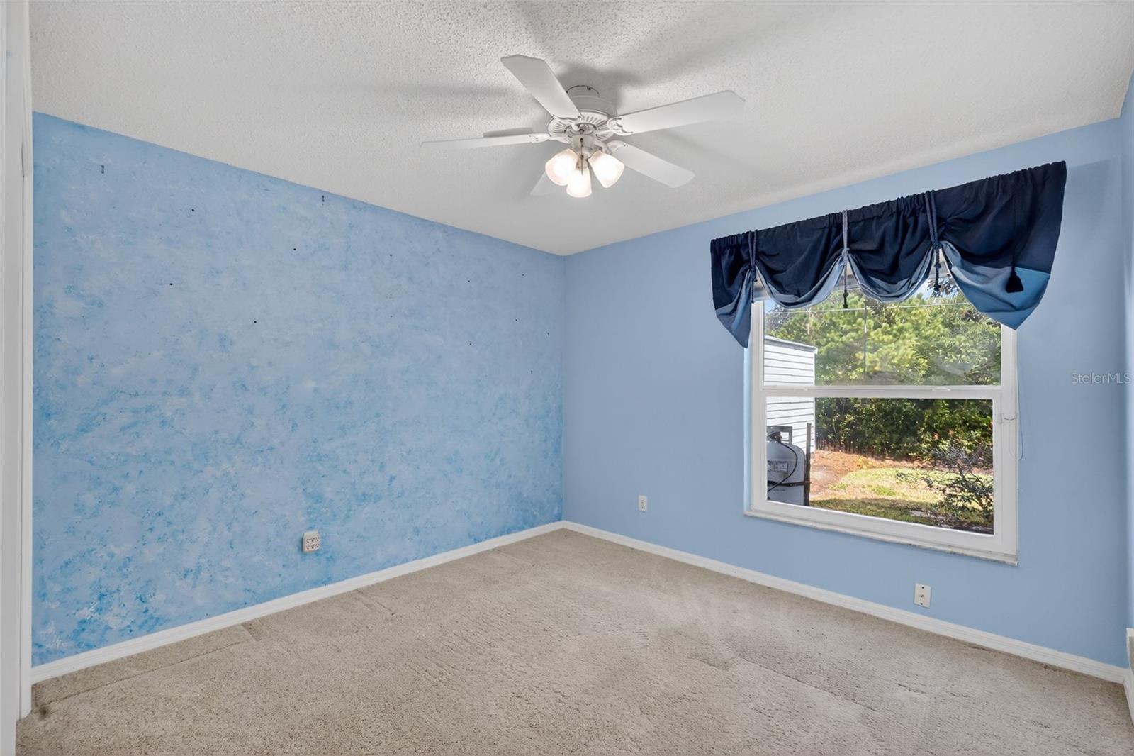 Image 22 of 39 For 2993 Beaumont Lane