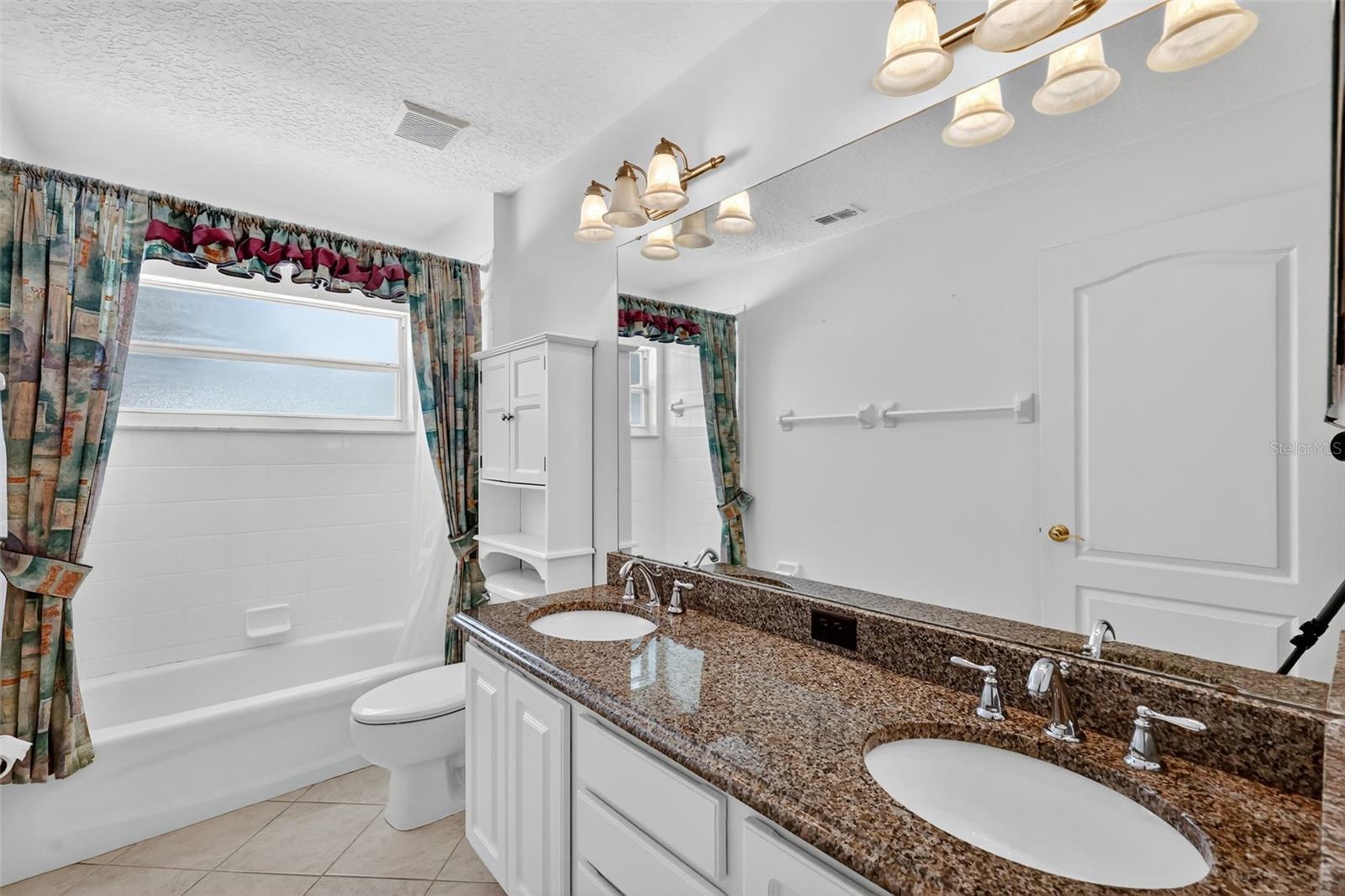 Image 25 of 39 For 2993 Beaumont Lane