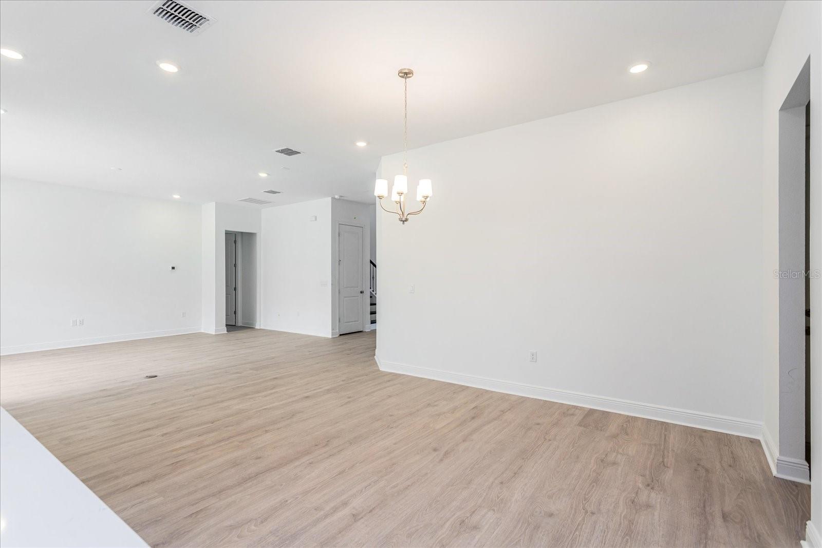Image 10 of 29 For 7019 Windy Palm Way