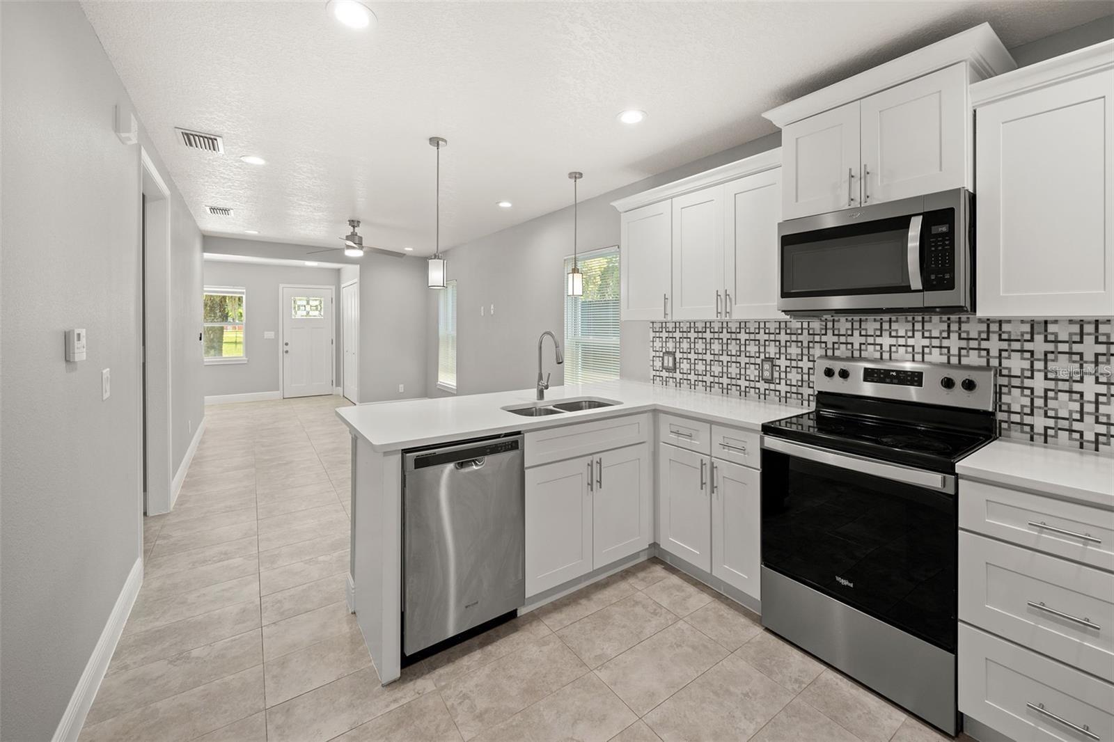 Image 3 of 16 For 415 Orange Street