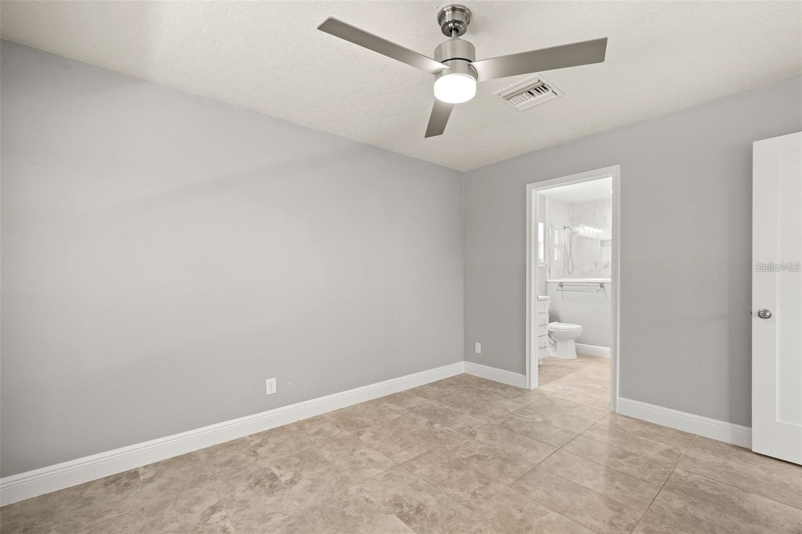 Image 8 of 16 For 415 Orange Street