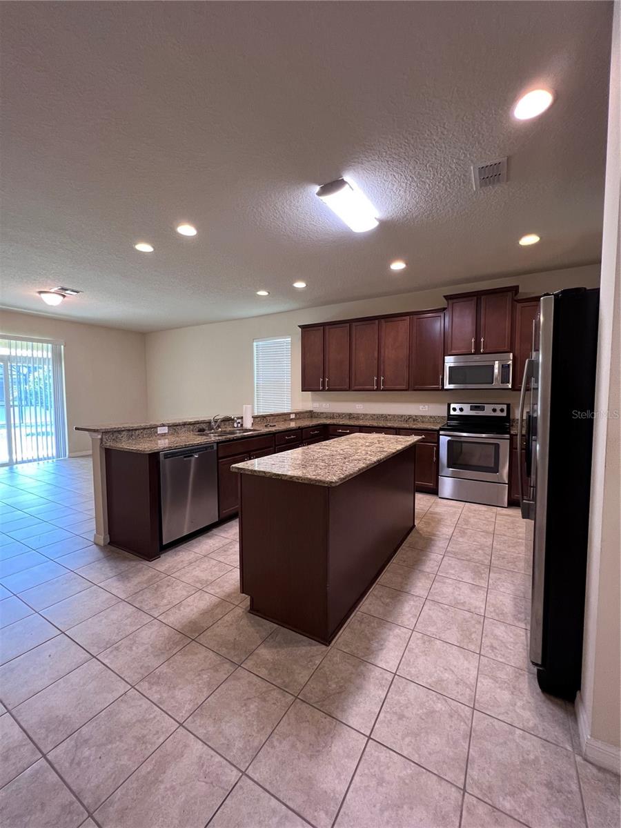 Image 10 of 43 For 1310 Oakcrest Court