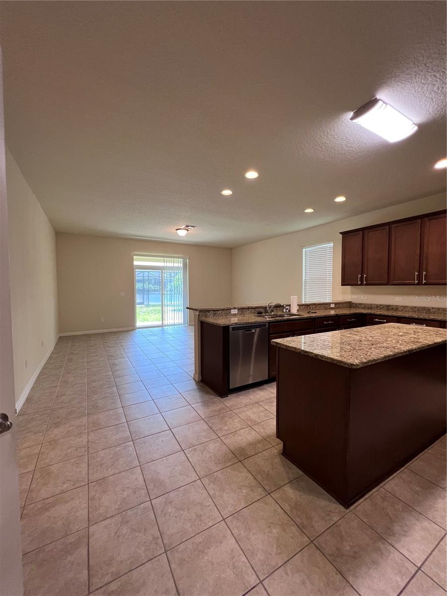 Image 11 of 43 For 1310 Oakcrest Court