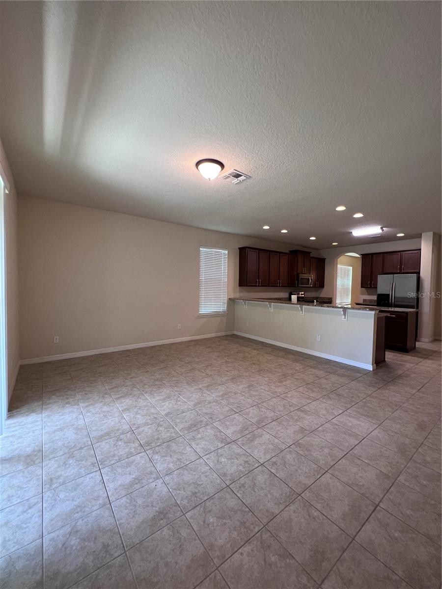 Image 12 of 43 For 1310 Oakcrest Court