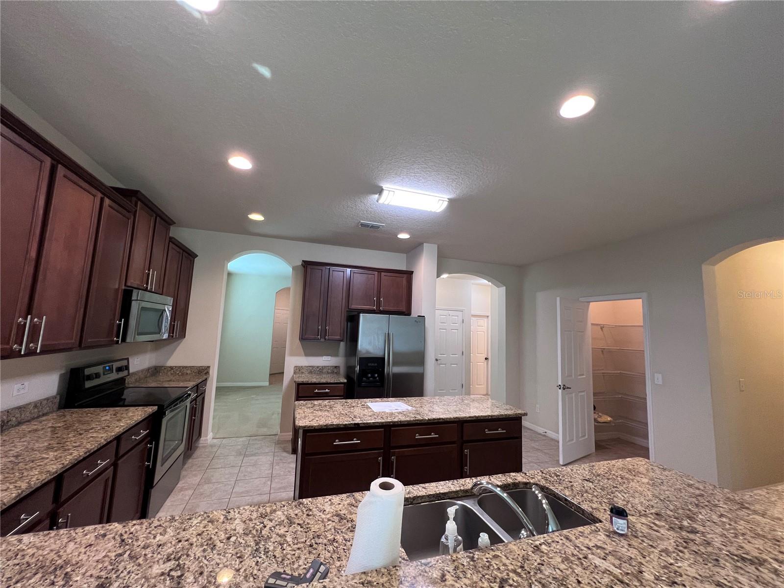 Image 13 of 43 For 1310 Oakcrest Court