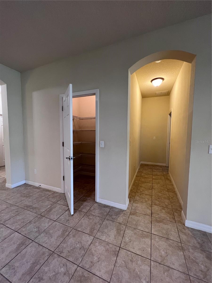 Image 15 of 43 For 1310 Oakcrest Court