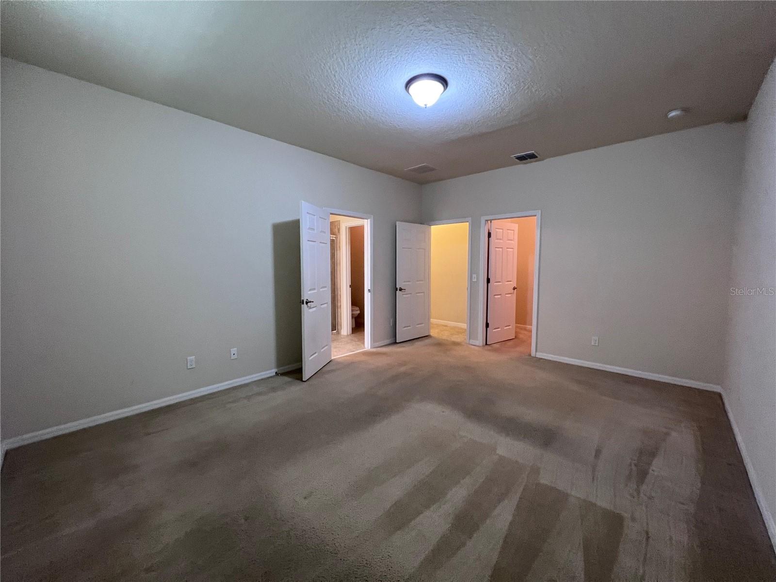 Image 16 of 43 For 1310 Oakcrest Court