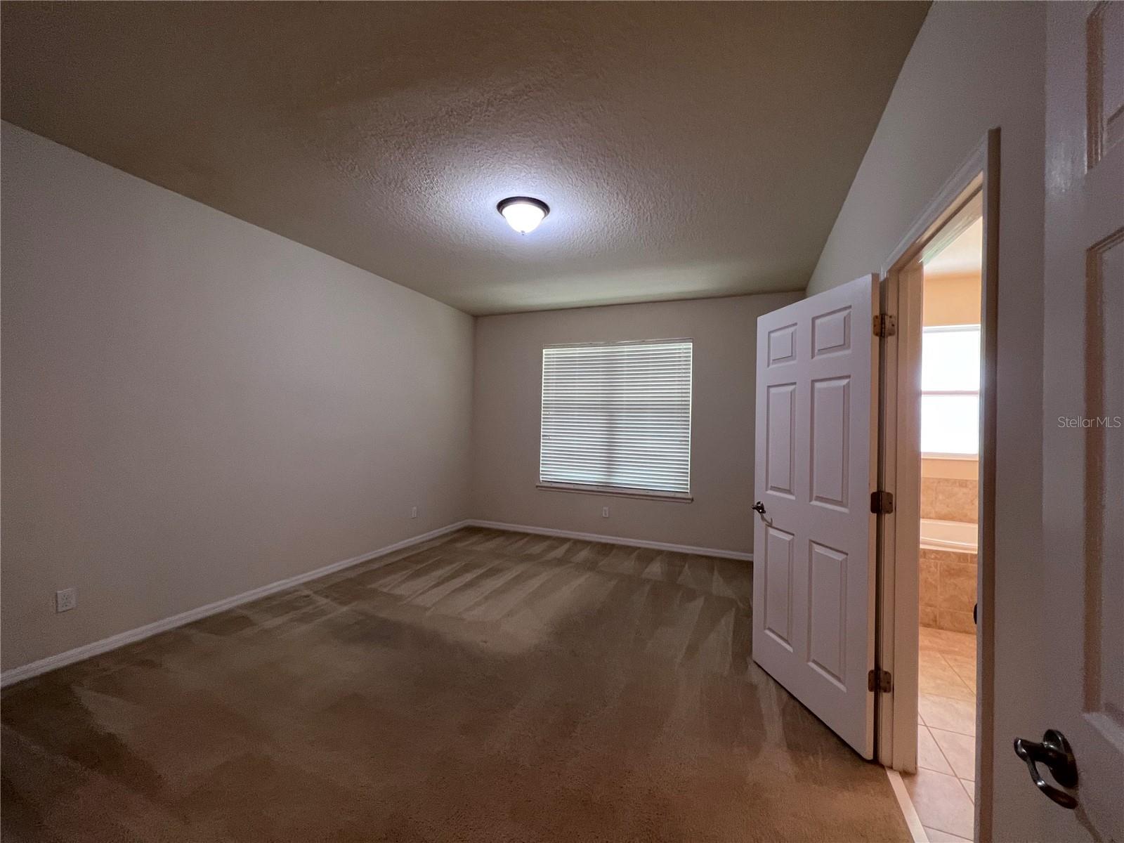 Image 17 of 43 For 1310 Oakcrest Court