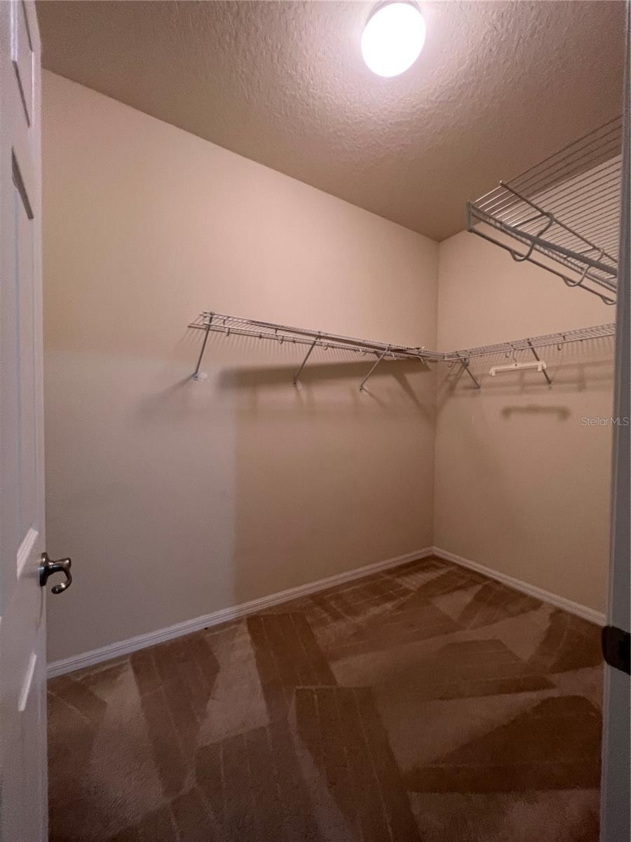 Image 18 of 43 For 1310 Oakcrest Court