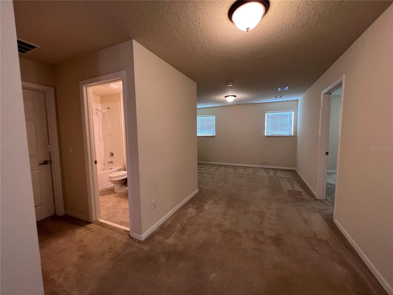 Image 25 of 43 For 1310 Oakcrest Court