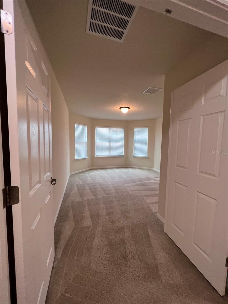 Image 28 of 43 For 1310 Oakcrest Court