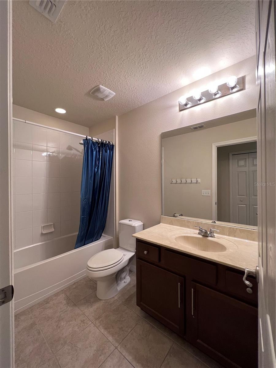 Image 38 of 43 For 1310 Oakcrest Court