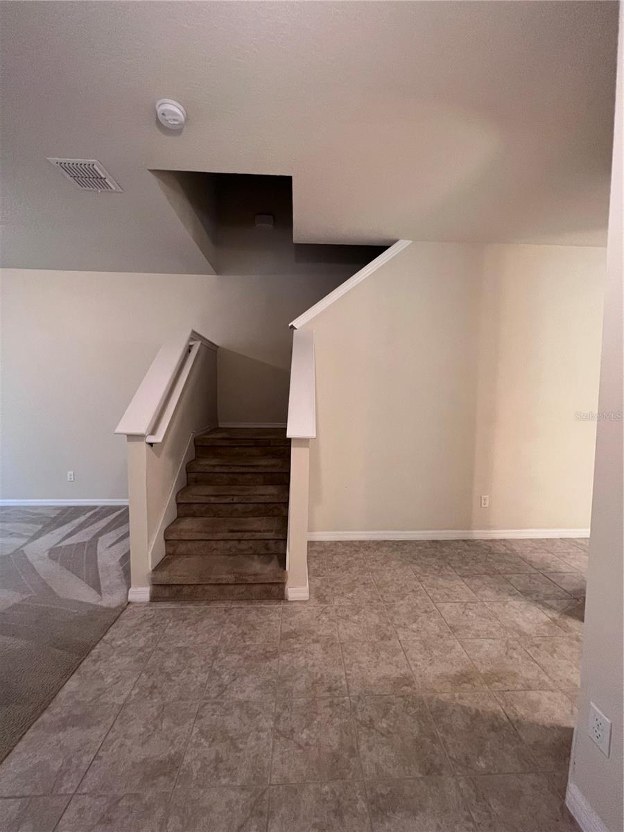 Image 5 of 43 For 1310 Oakcrest Court