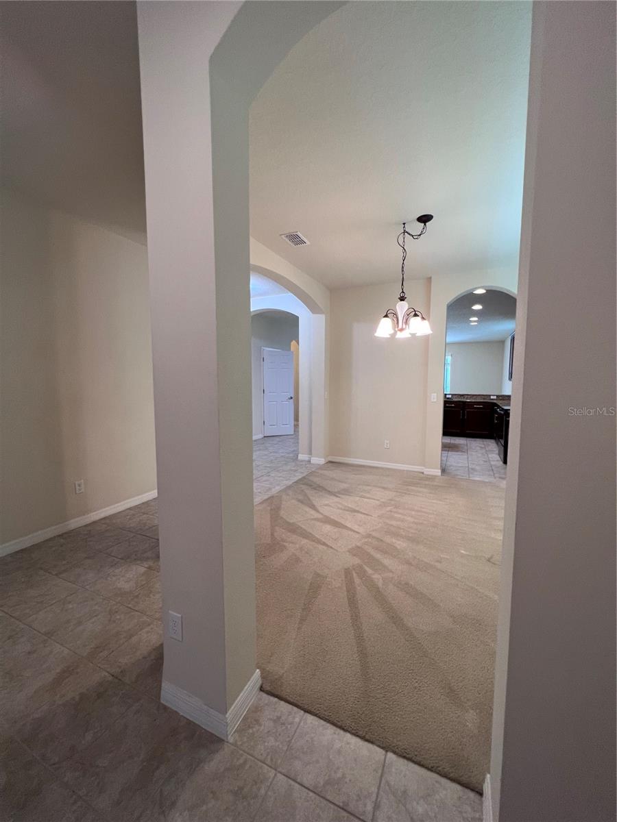 Image 6 of 43 For 1310 Oakcrest Court