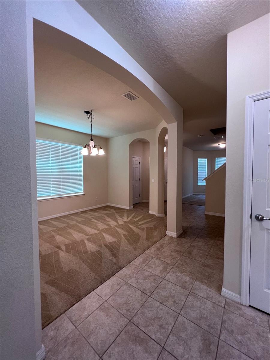 Image 9 of 43 For 1310 Oakcrest Court