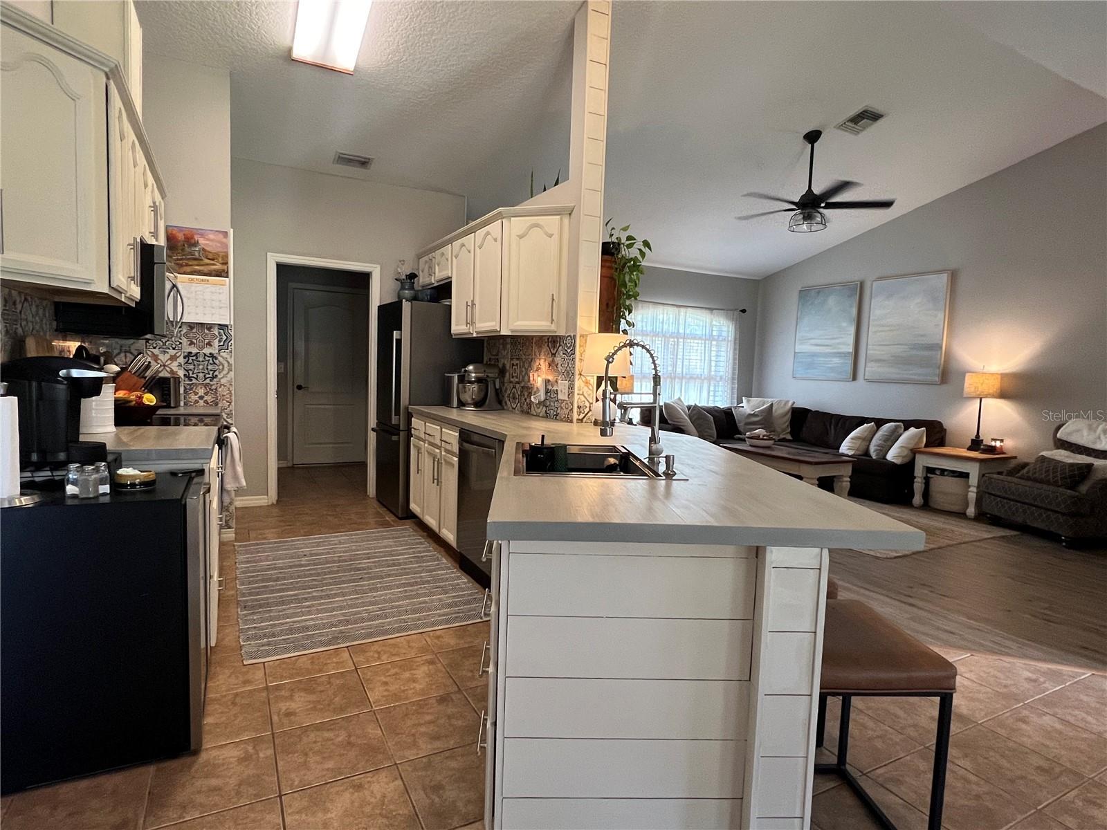 Image 11 of 32 For 1022 Cr 463b